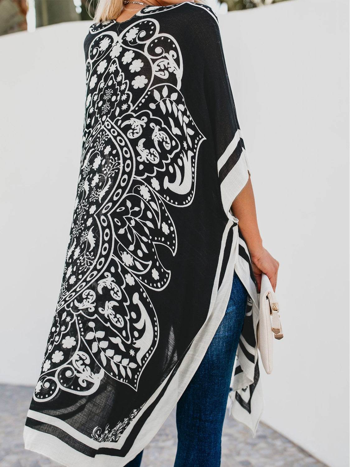 Printed Open Front Cover-Up - Hovatok