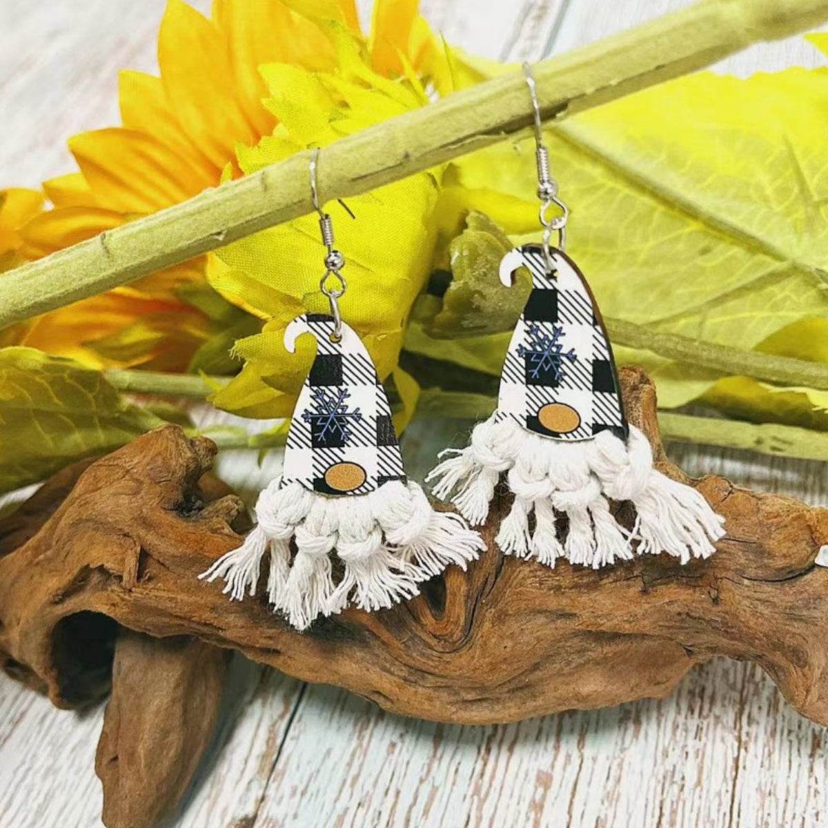 Xylem Pointed Hat Tassel Earrings - Hovatok