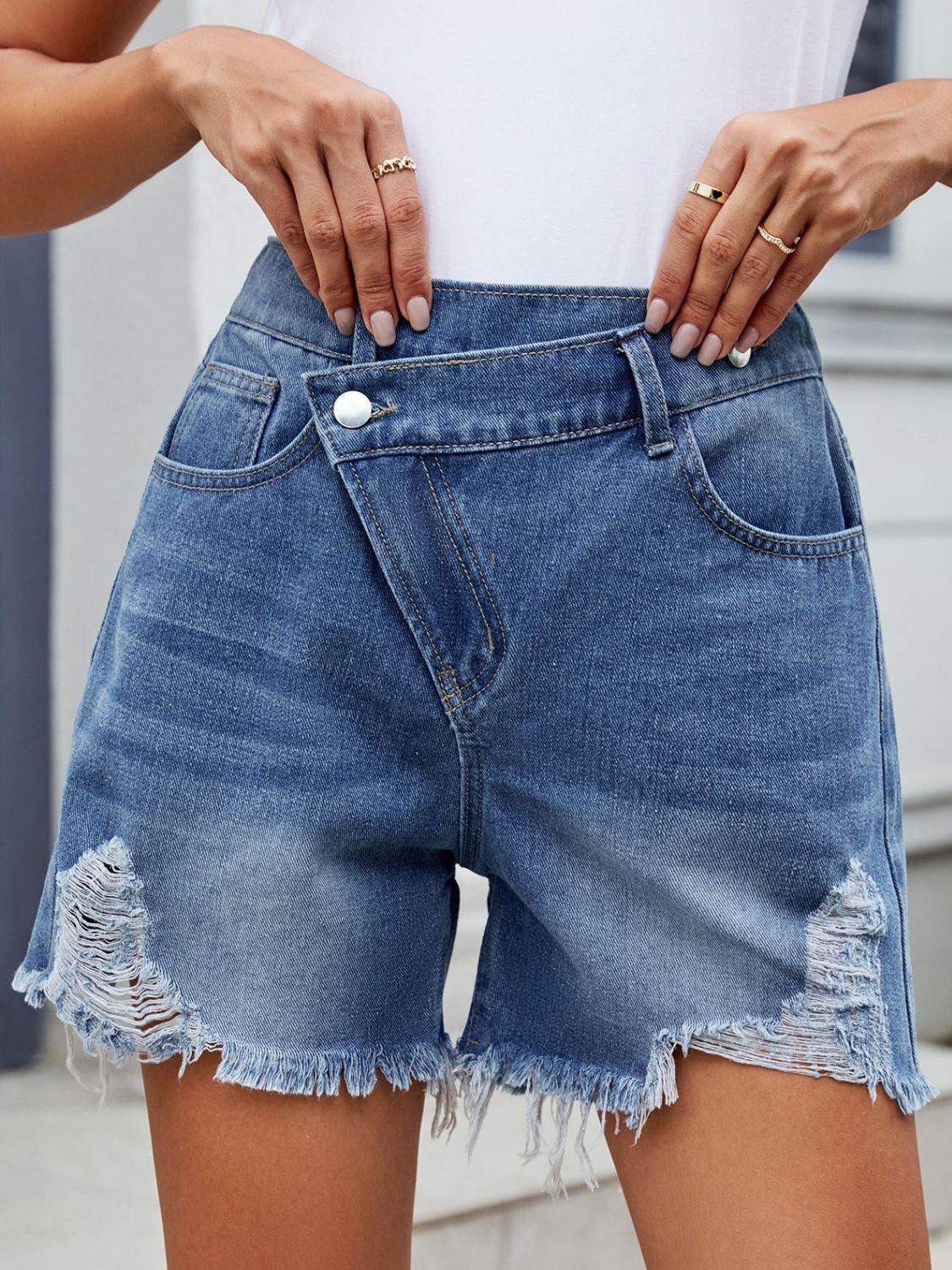 Distressed Raw Hem Asymmetrical Waist Denim Shorts - Hovatok