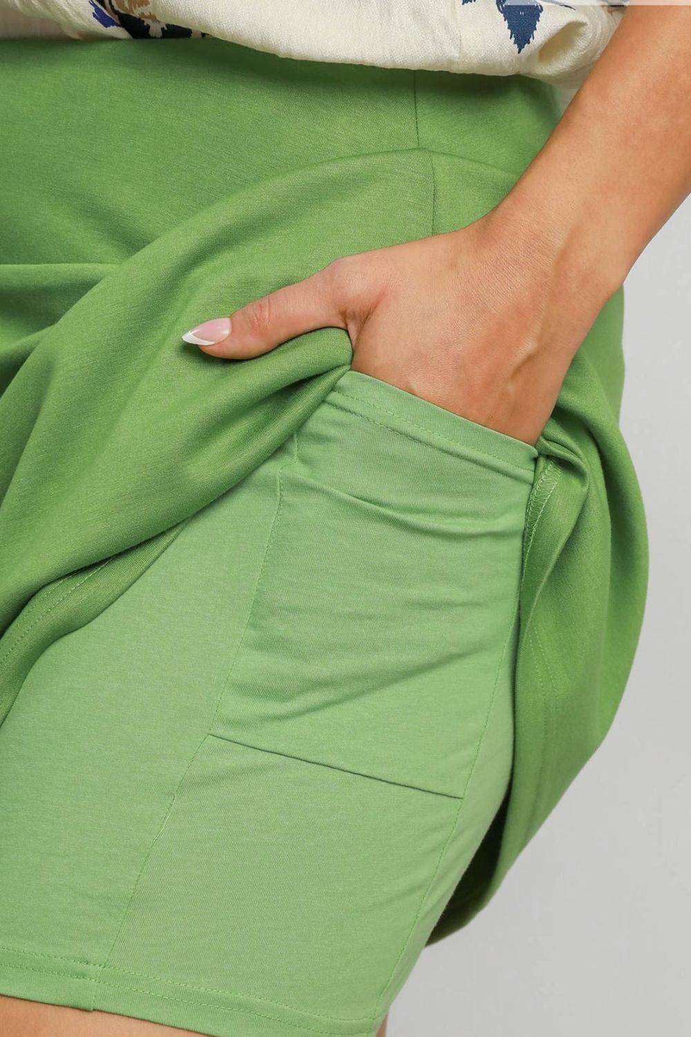 Umgee Full Size Mid-Rise Skort with Pockets Plus Size - Hovatok