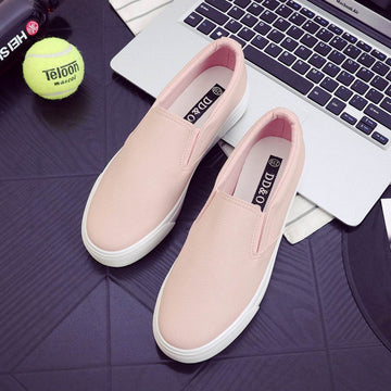 Round Toe Flat Slip-Ons - Hovatok