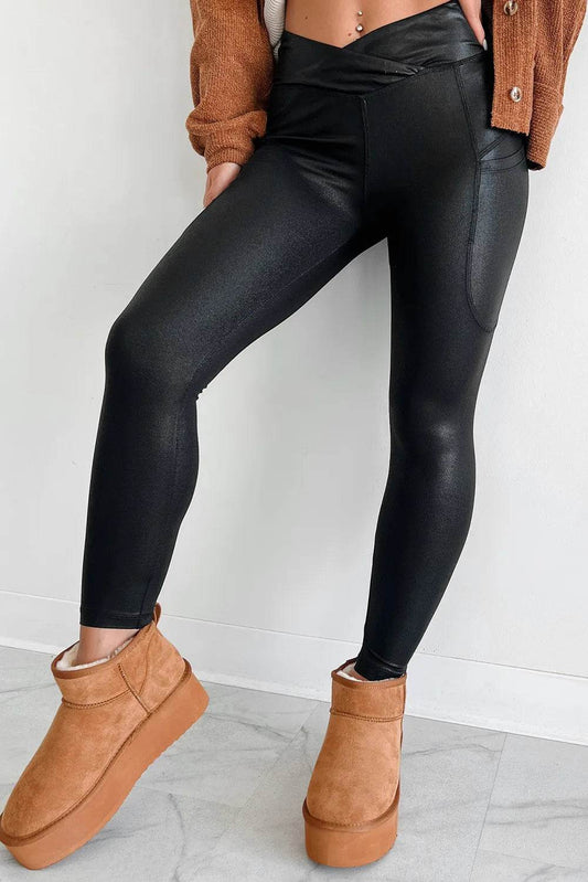 Pocketed V-Cut Waist Leggings - Hovatok
