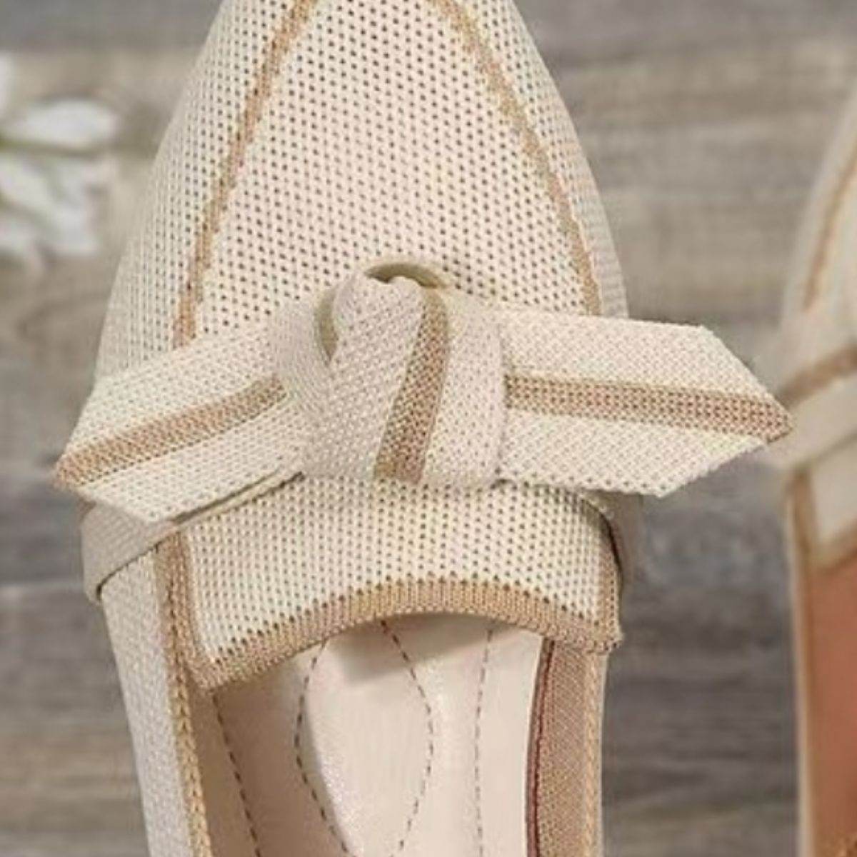 Bow Contrast Trim Point Toe Loafers - Hovatok