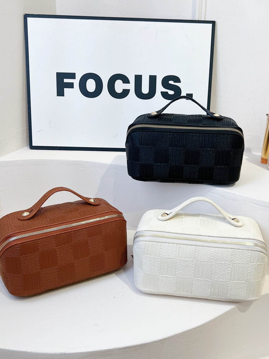 Texture PU Leather Cosmetic Bag - Hovatok