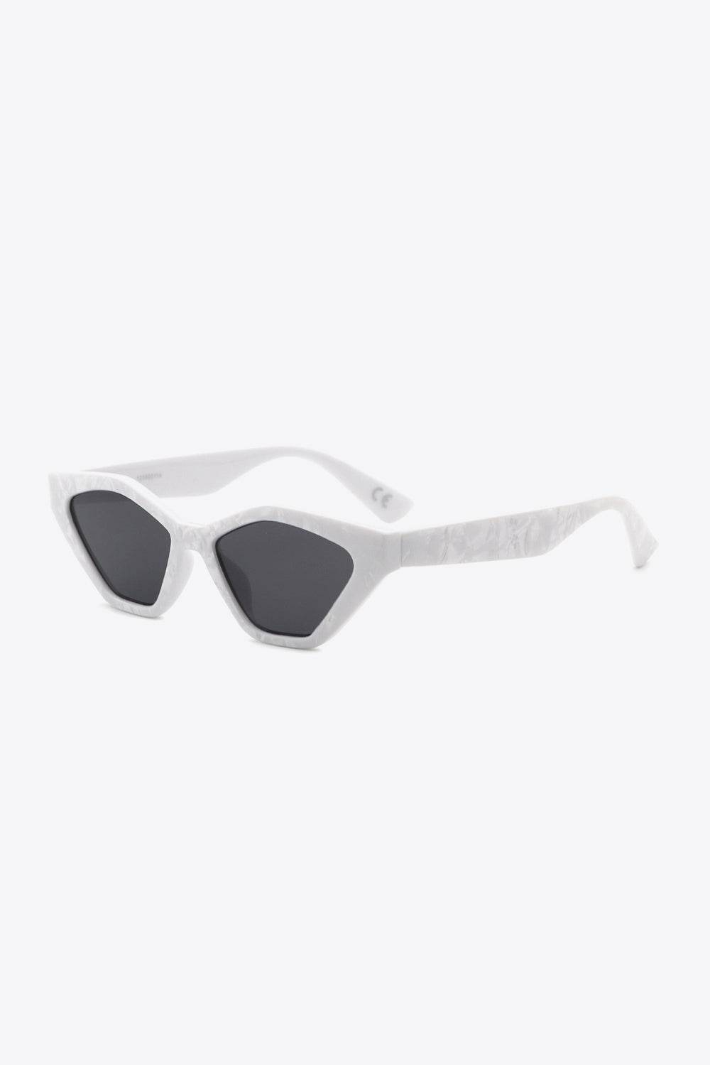 Cat Eye Polycarbonate Sunglasses - Hovatok
