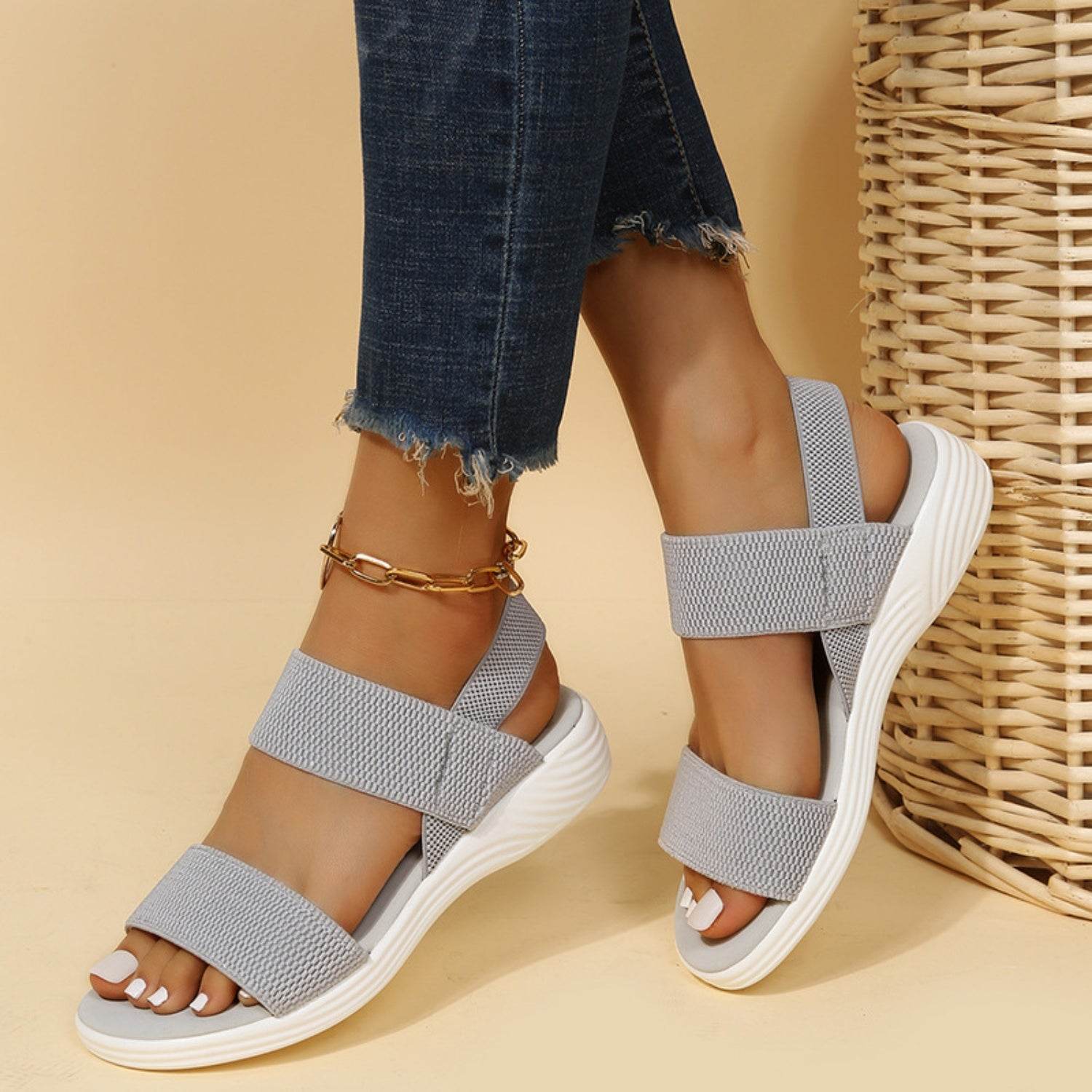 Rubber Open Toe Low Heel Sandals - Hovatok