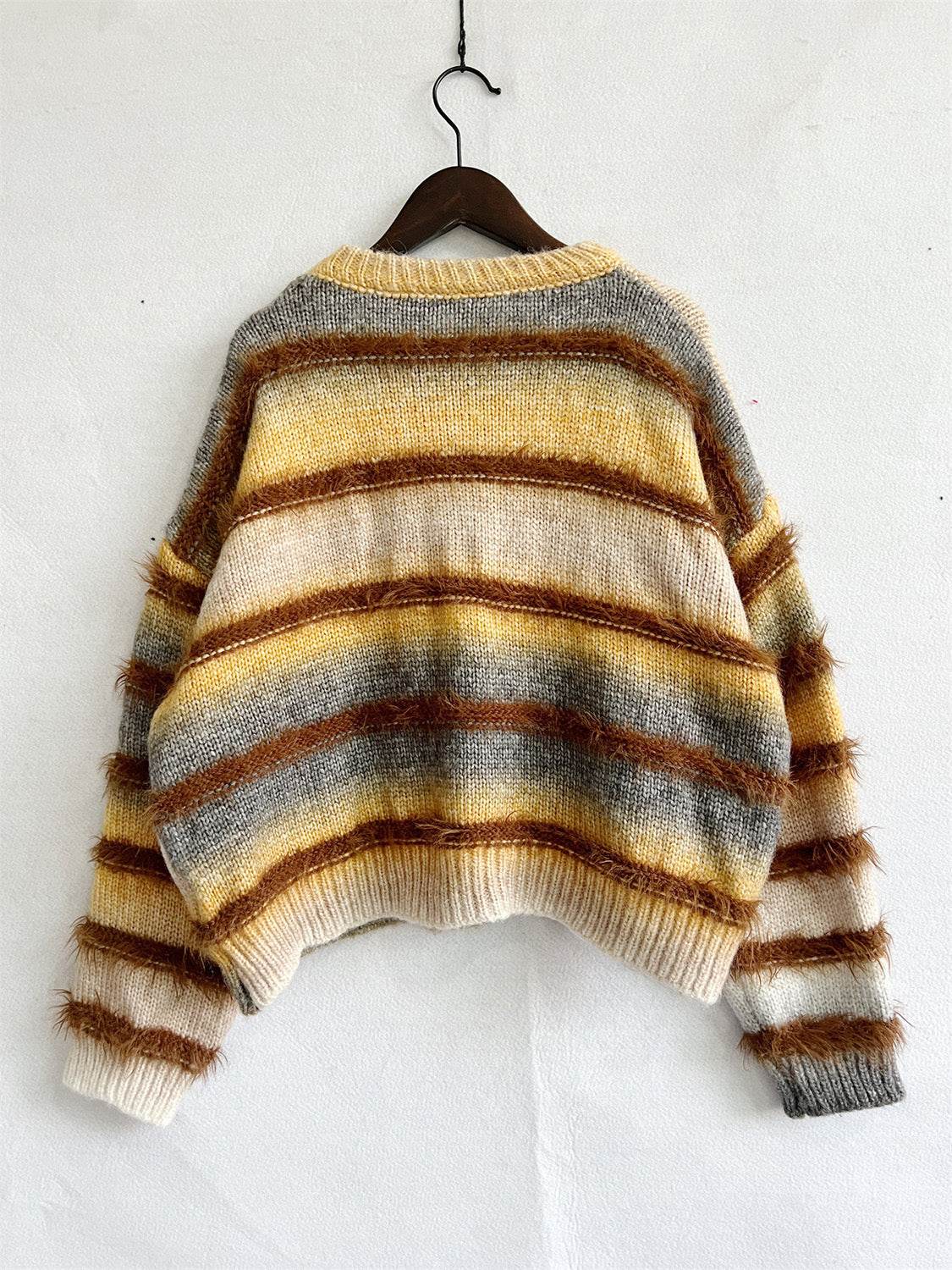 Striped Round Neck Long Sleeve Sweater - Hovatok