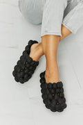 NOOK JOI Laid Back Bubble Slides in Black - Hovatok