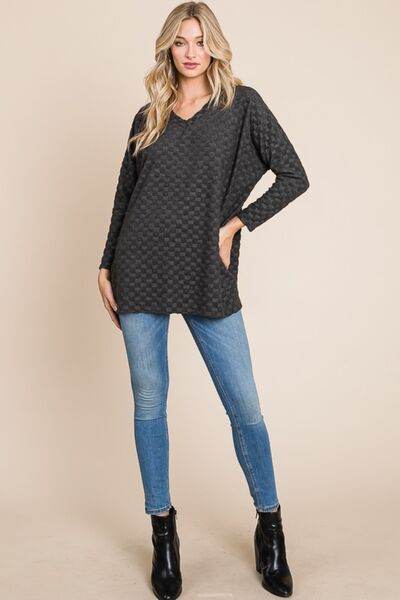 BOMBOM Checkered Long Sleeve V-Neck T-Shirt - Hovatok