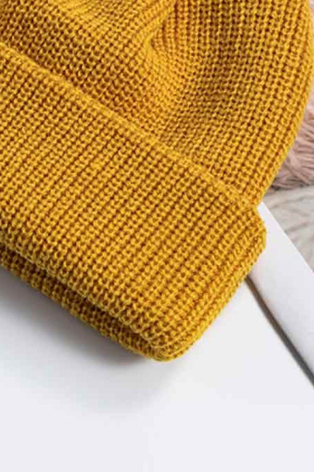 Cozy Rib-Knit Cuff Beanie - Hovatok