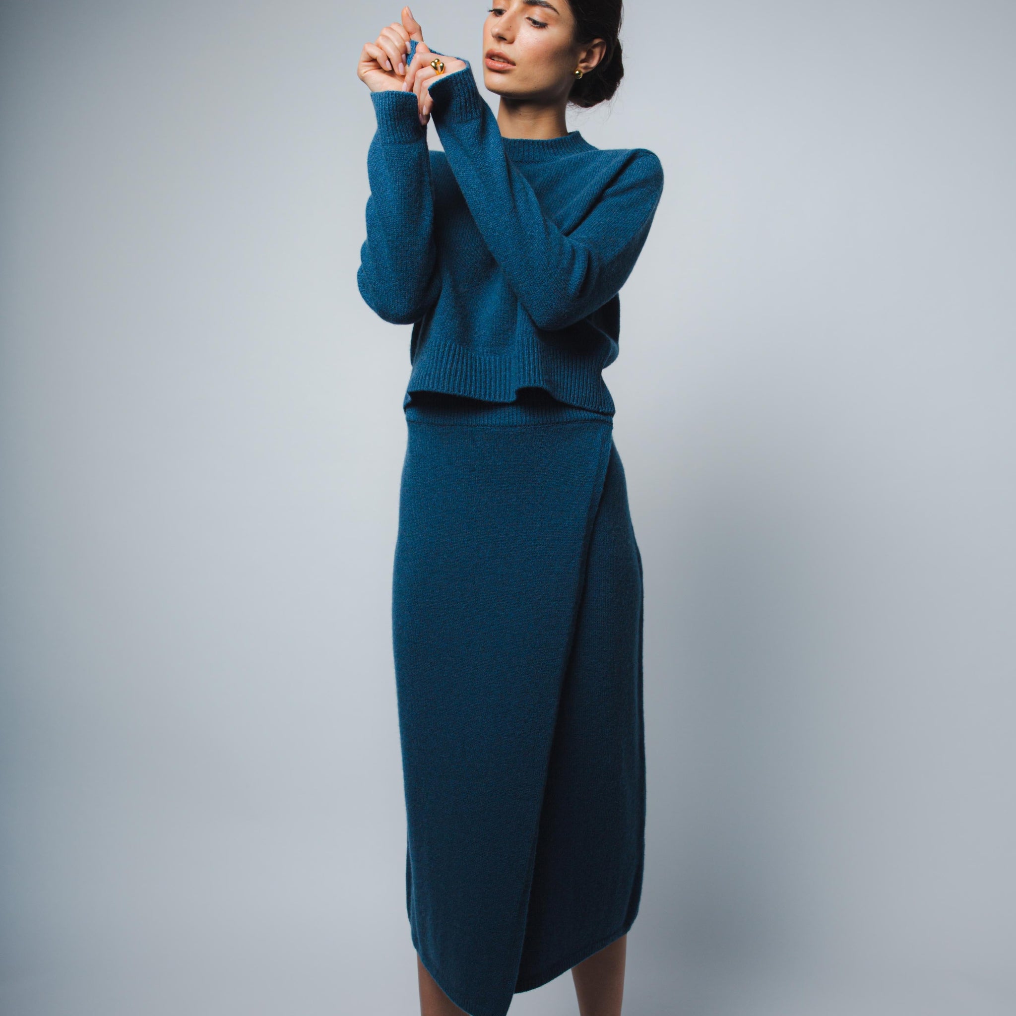 MILA CASHMERE WRAP SKIRT IN PEACOCK