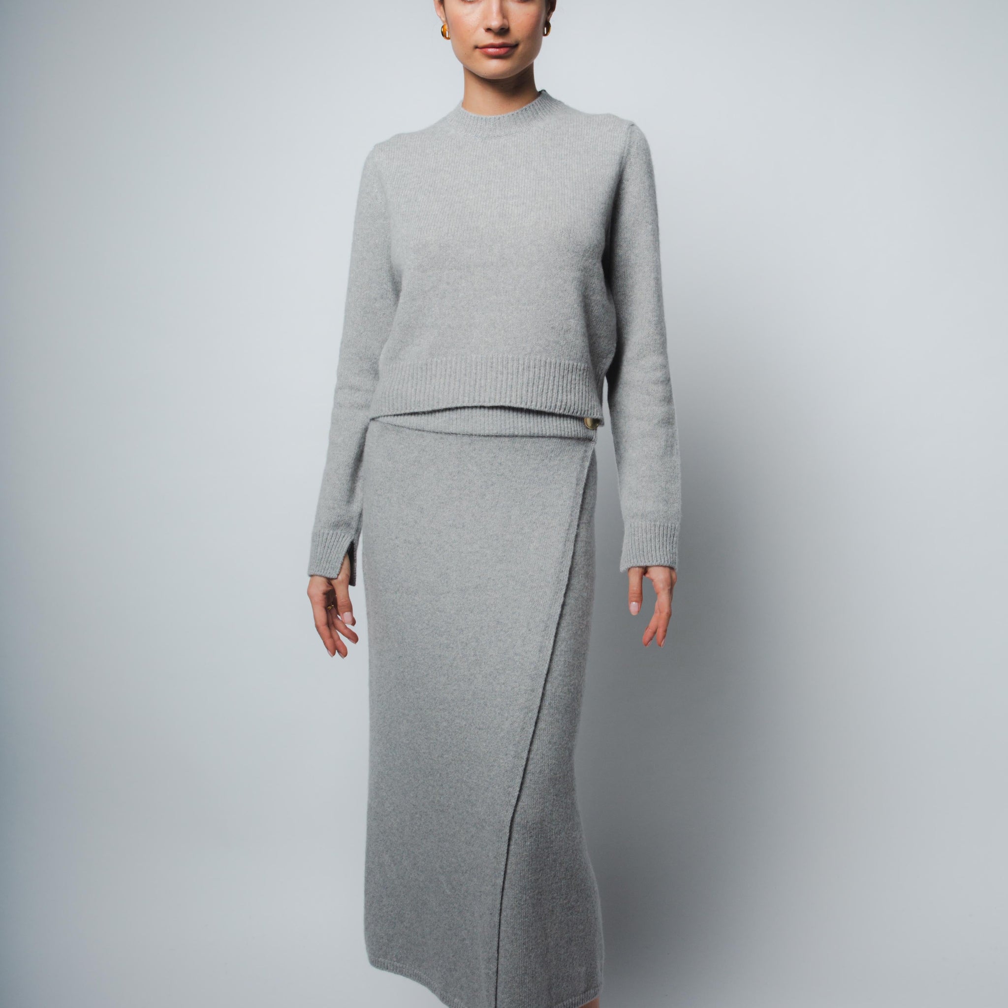 MILA CASHMERE WRAP SKIRT IN HEATHER GREY