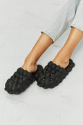 NOOK JOI Laid Back Bubble Slides in Black - Hovatok