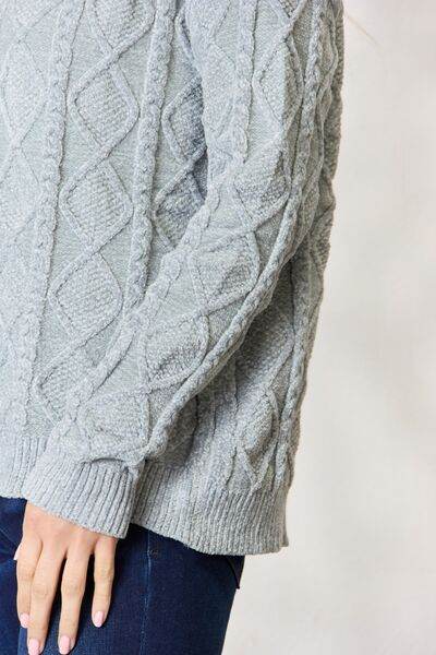 BiBi Cable Knit Round Neck Sweater - Hovatok