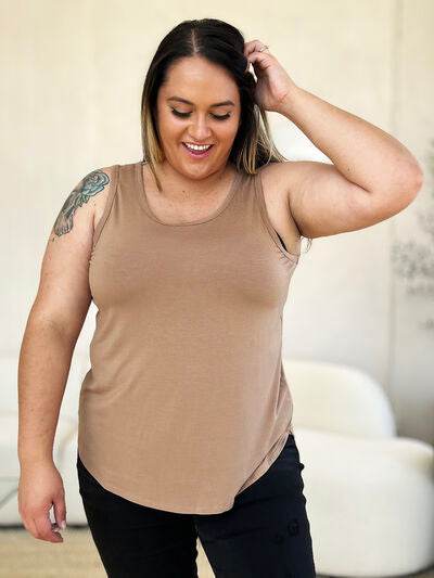 Basic Bae Full Size Round Neck Curved Hem Tank - Hovatok