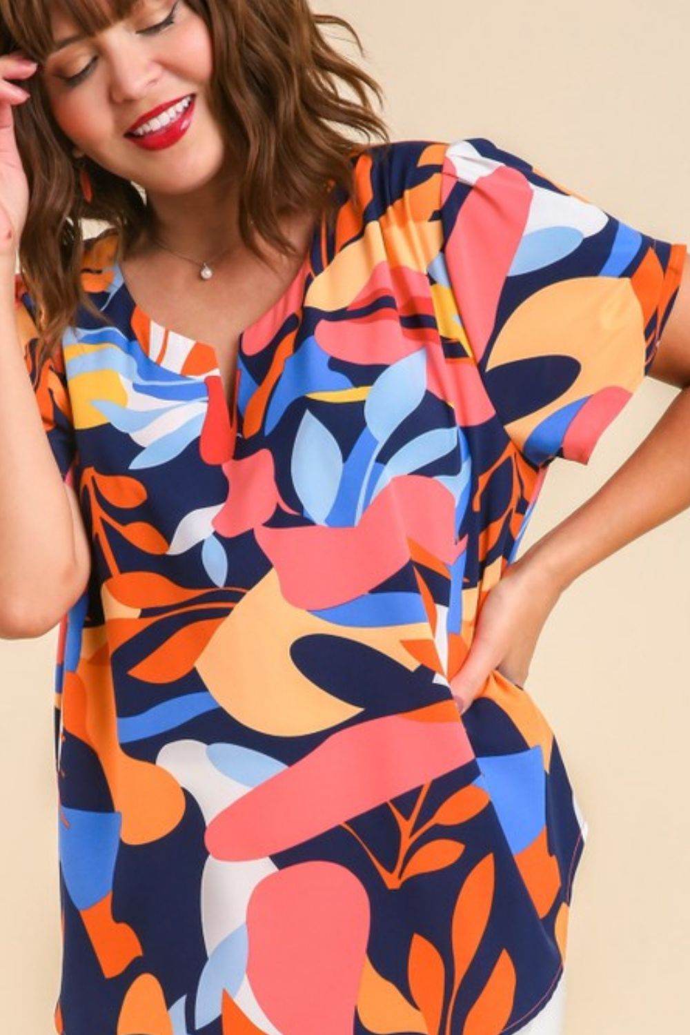 Umgee Full Size Short Sleeved Abstract Print Top Plus Size - Hovatok
