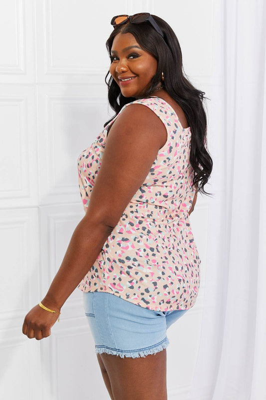 Heimish Full Size Printed Sleeveless Top - Hovatok