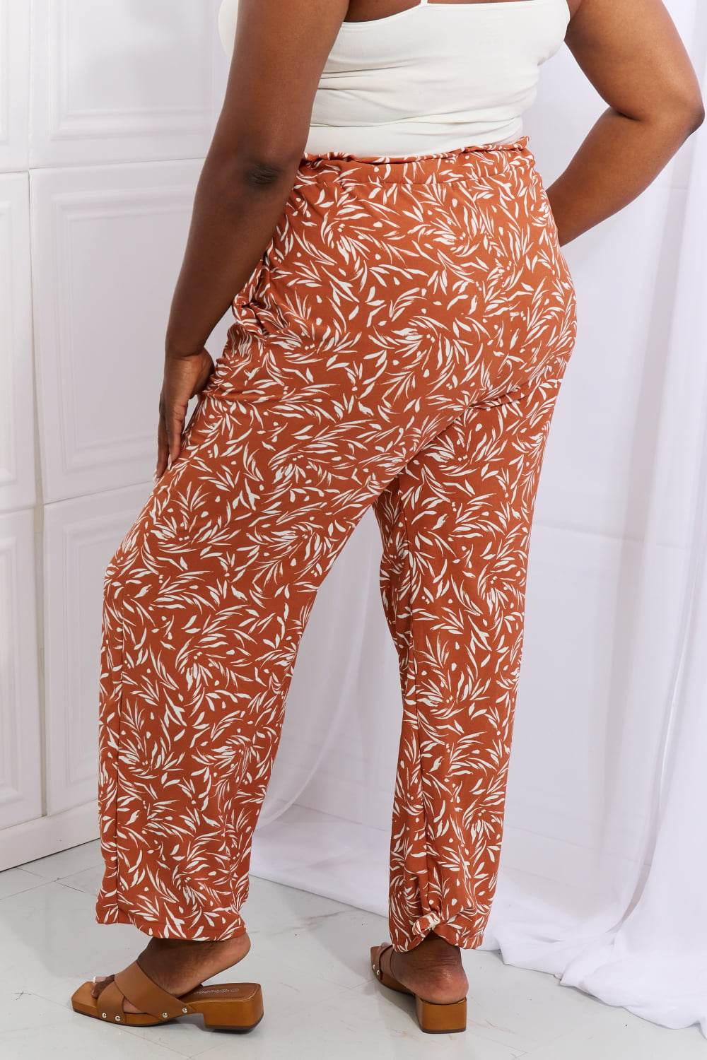 Heimish Right Angle Full Size Geometric Printed Pants in Red Orange - Hovatok
