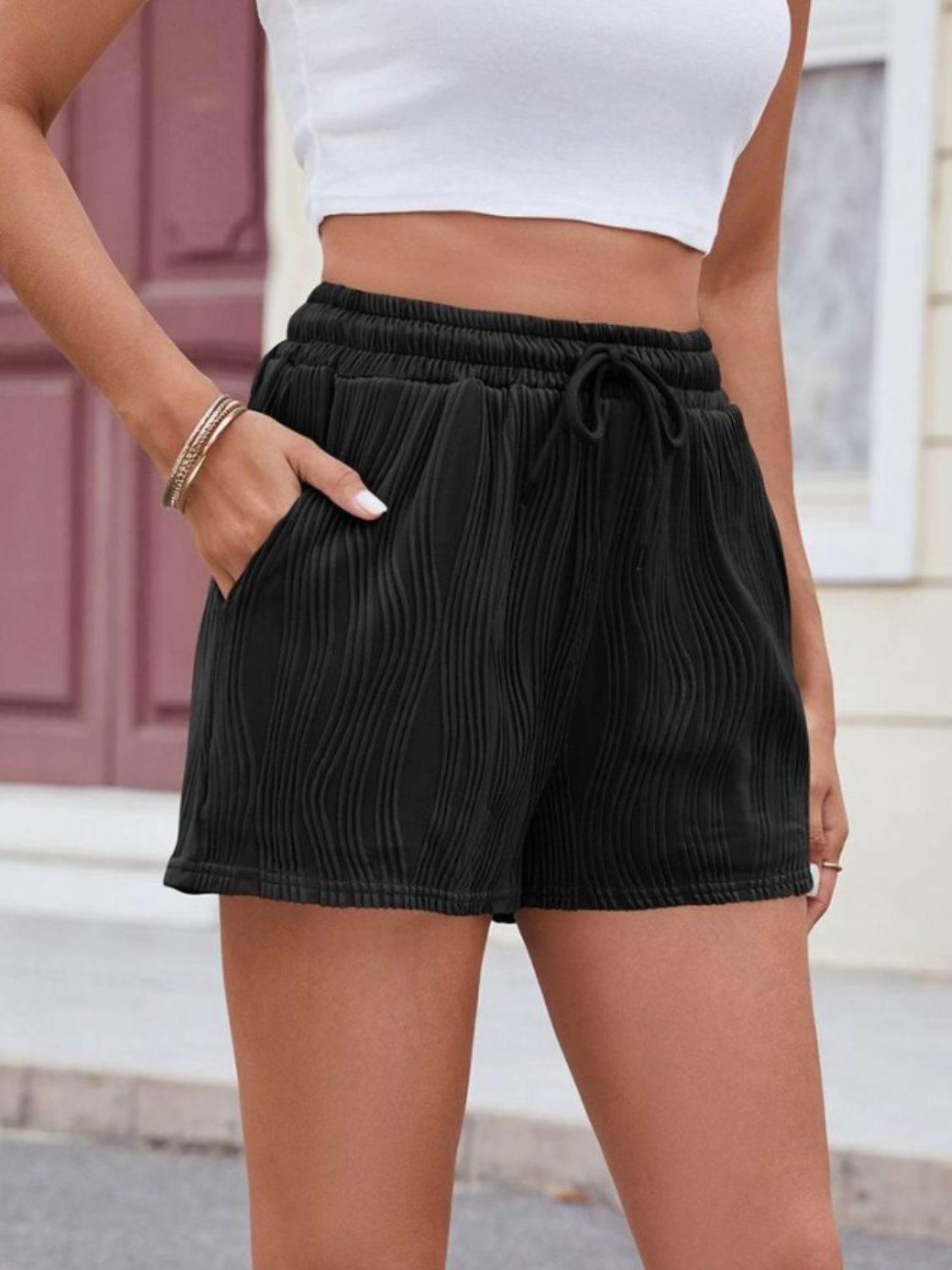 Florira Texture Drawstring Shorts - Hovatok