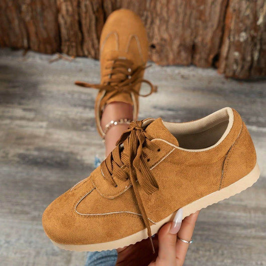 Lace Up Round Toe Sneakers - Hovatok