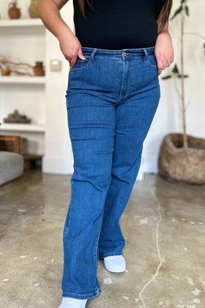 Judy Blue Full Size High Rise Straight Jeans - Hovatok