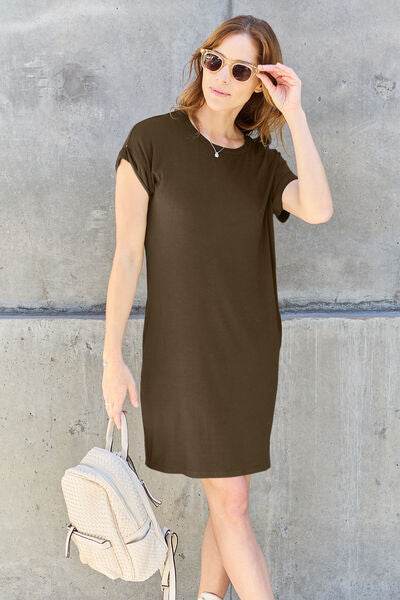 Basic Bae Full Size Round Neck Short Sleeve Dress with Pockets - Hovatok