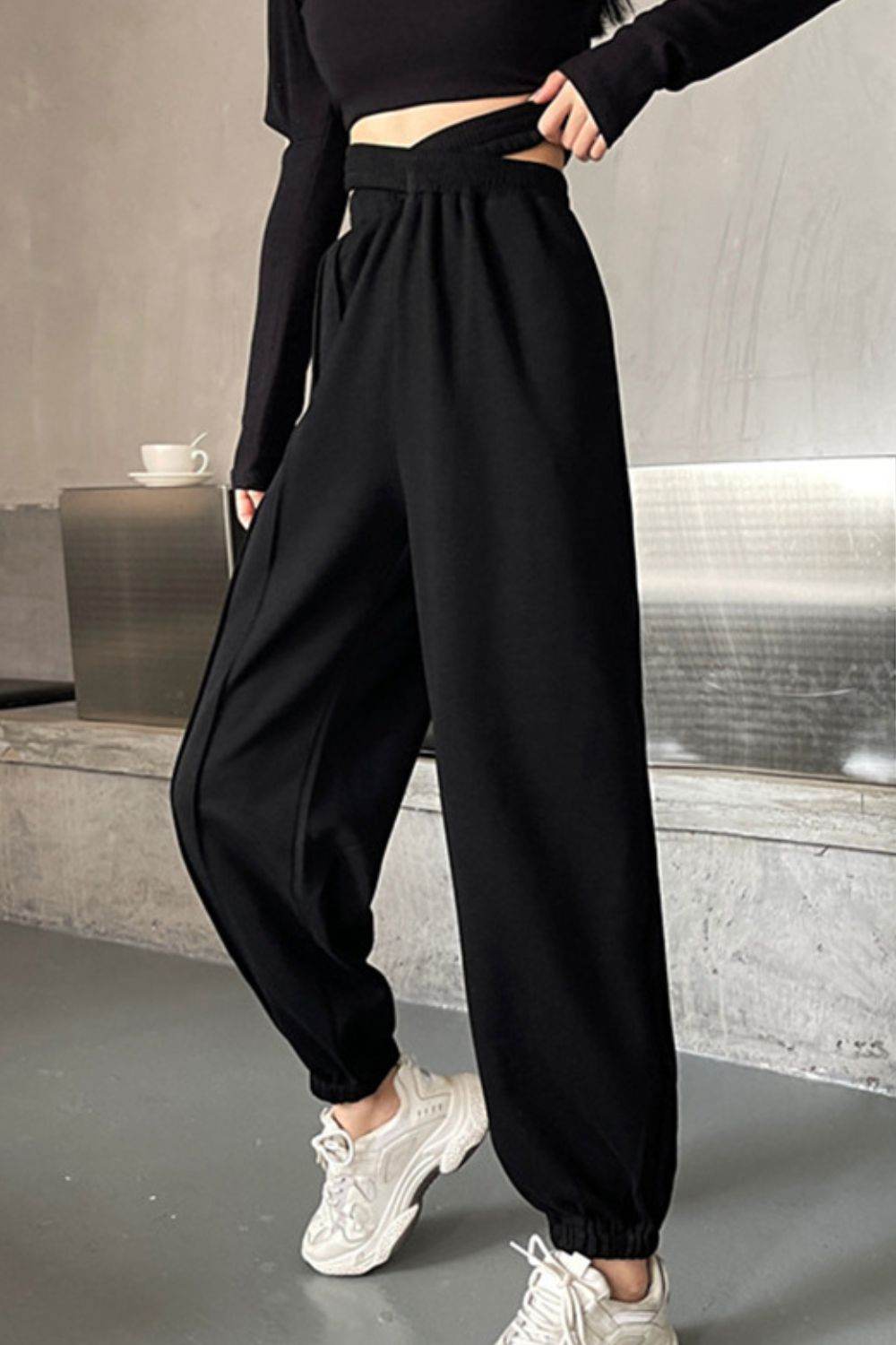 Crisscross Long Sweatpants - Hovatok