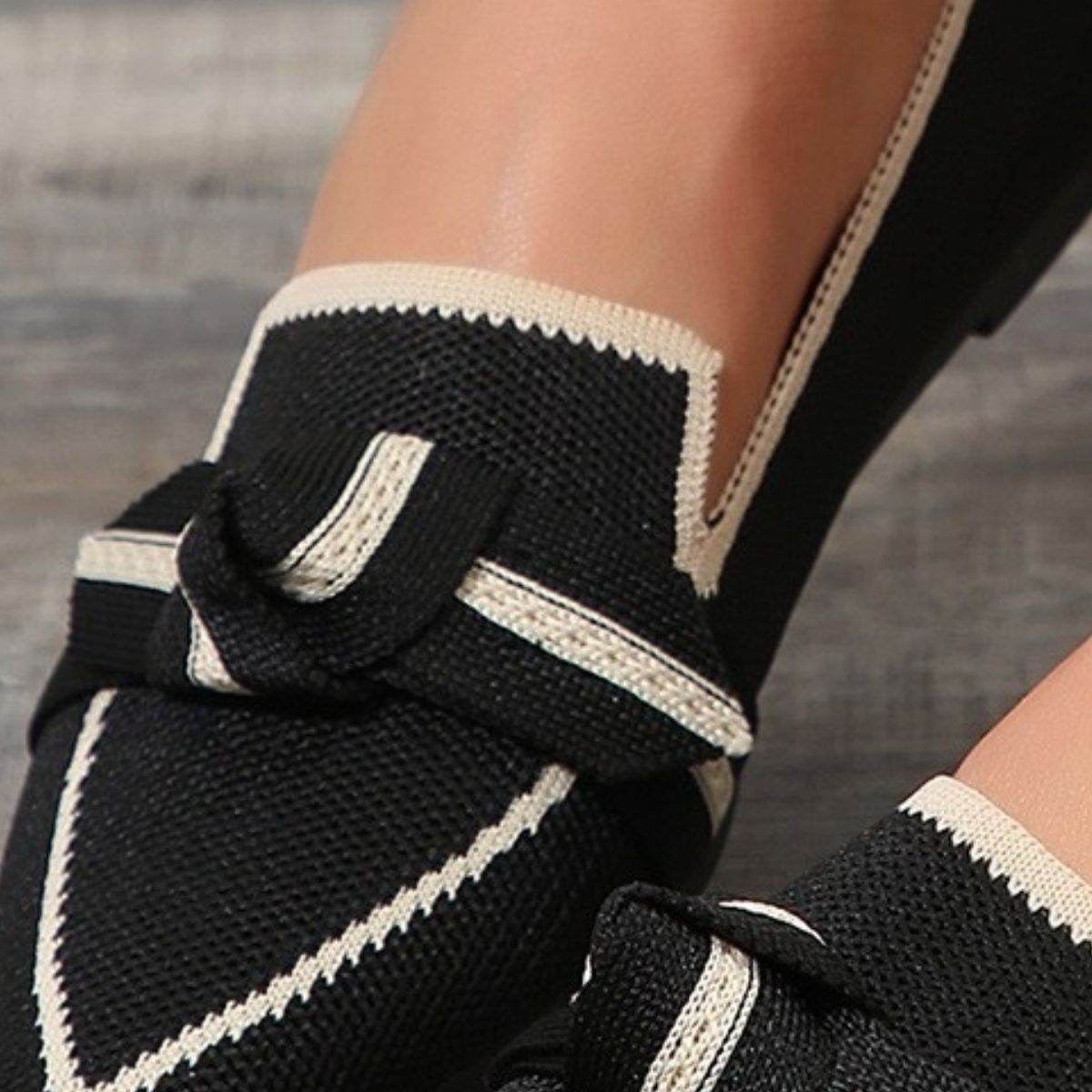 Bow Contrast Trim Point Toe Loafers - Hovatok