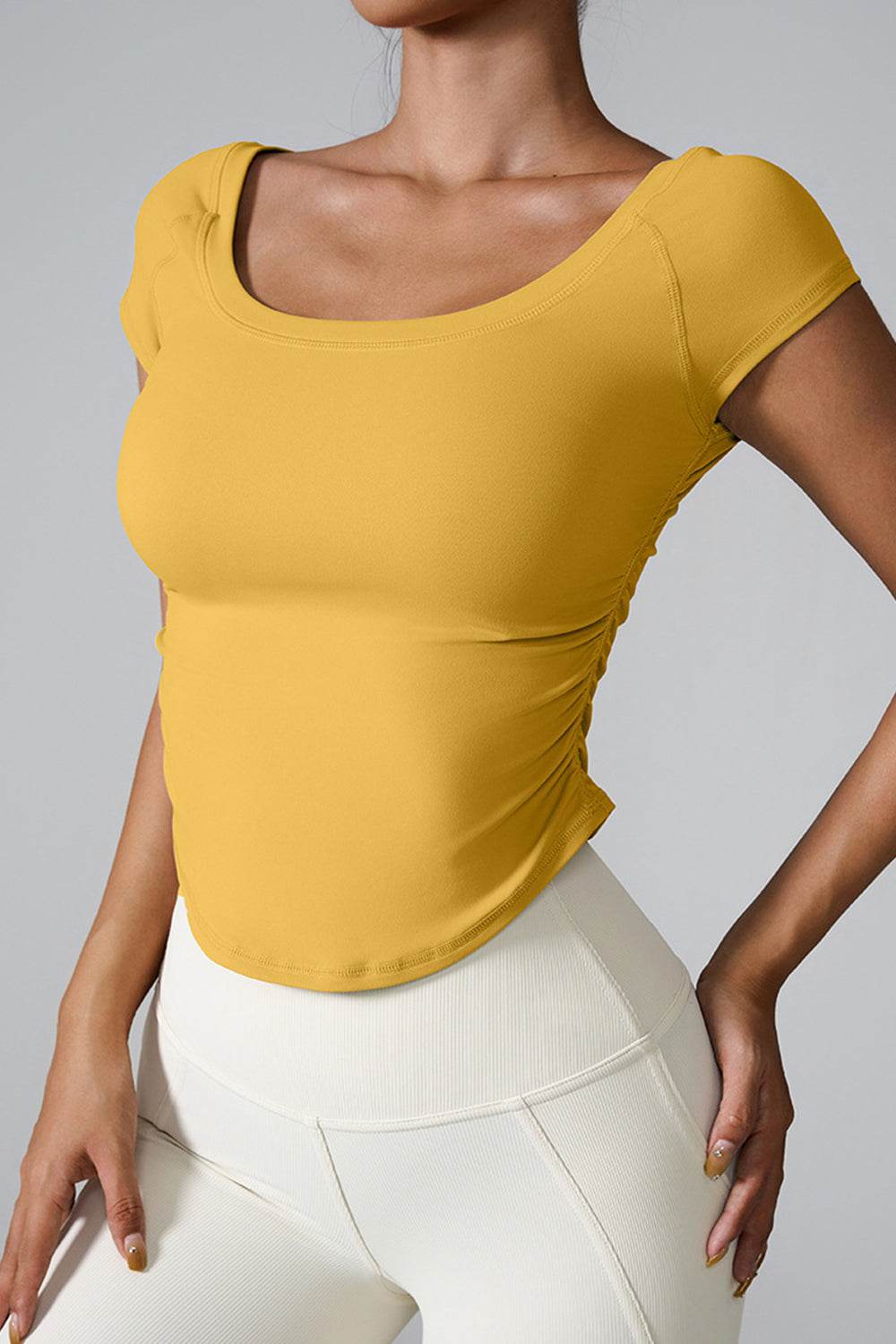 Round Neck Short Sleeve Active T-Shirt - Hovatok