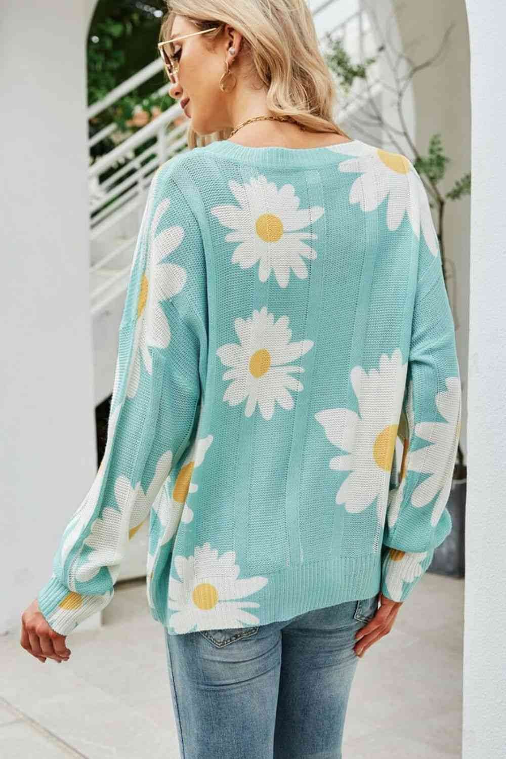 Angel Wings Daisy Print Openwork Round Neck Sweater - Hovatok