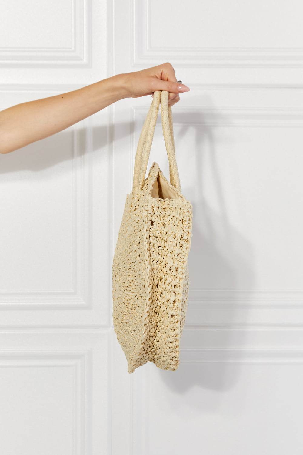 Justin Taylor Beach Date Straw Rattan Handbag in Ivory - Hovatok