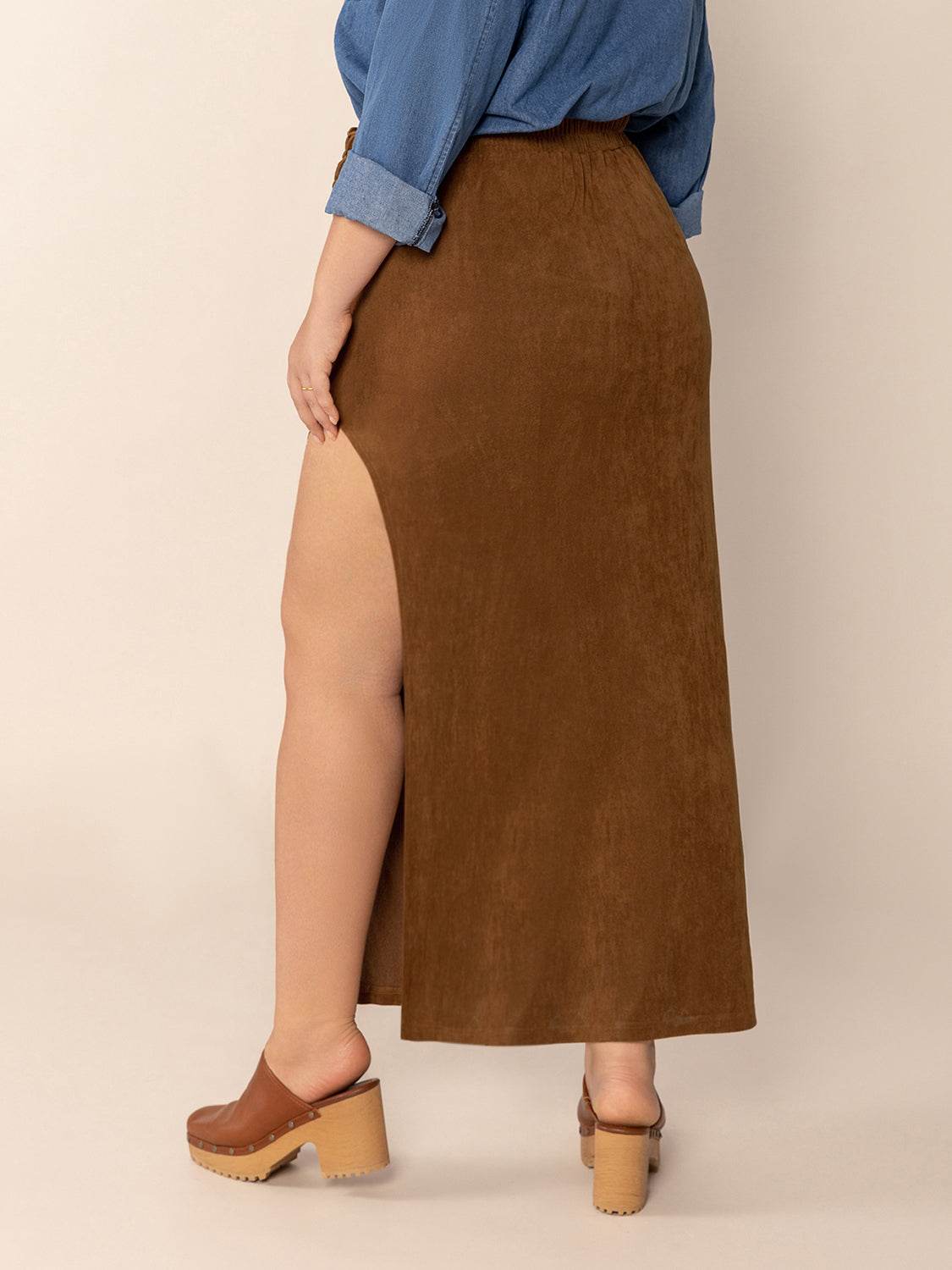 Plus Size Ruffled Slit High Rise Skirt - Hovatok