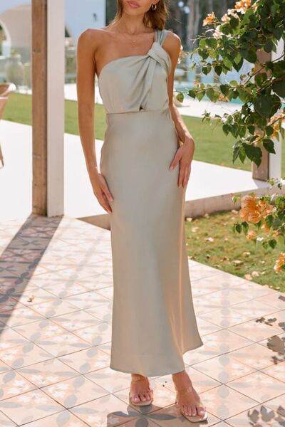 Knotted Single Shoulder Maxi Dress - Hovatok
