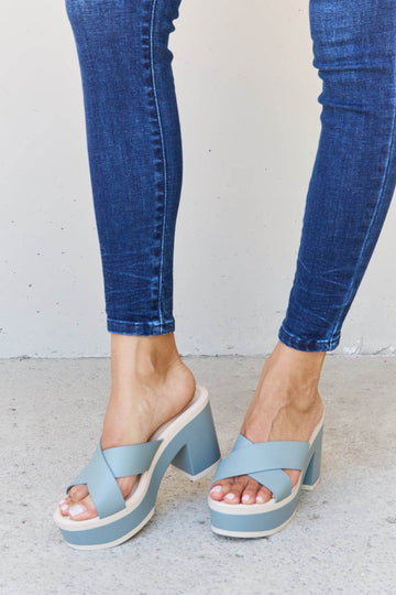 Weeboo Cherish The Moments Contrast Platform Sandals in Misty Blue - Hovatok