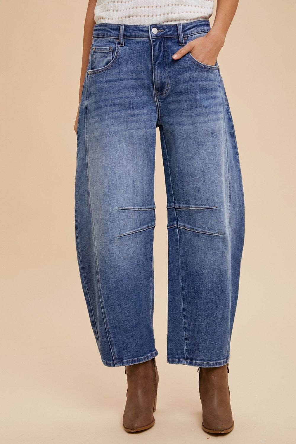 Annie Wear Mid Rise Barrel Leg Jeans with Pockets - Hovatok
