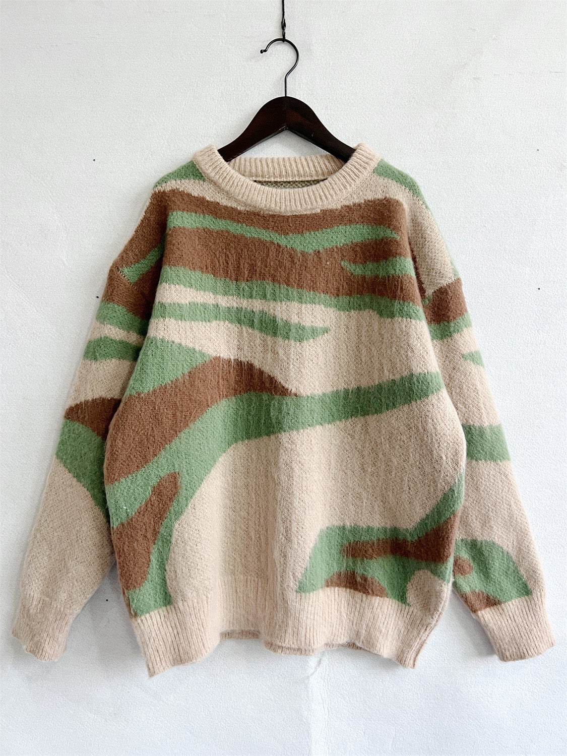 Color Block Round Neck Sweater - Hovatok