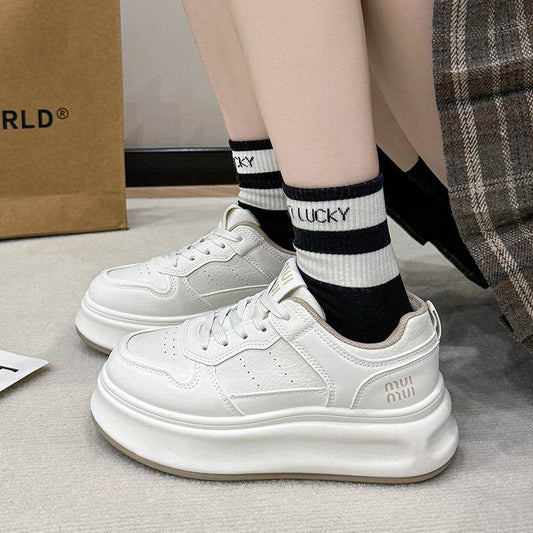 Round Toe Platform Sneakers - Hovatok