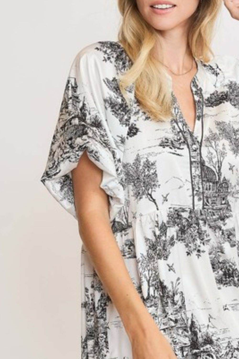 Umgee Full Size Two Tone Landscape Print Dress Plus Size - Hovatok