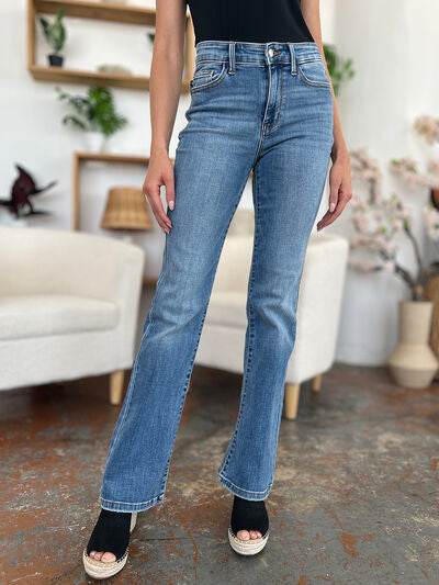Judy Blue Full Size Mid-Rise Waist Straight Jeans - Hovatok