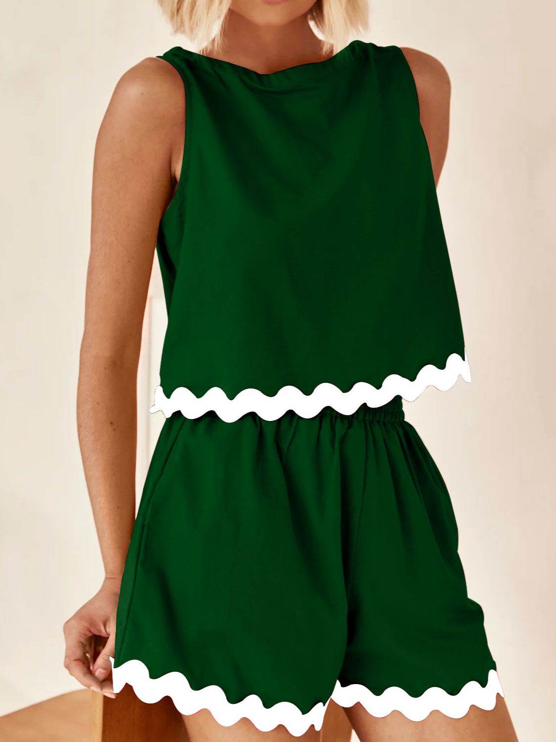 Contrast Trim Round Neck Tank and Shorts Set - Hovatok