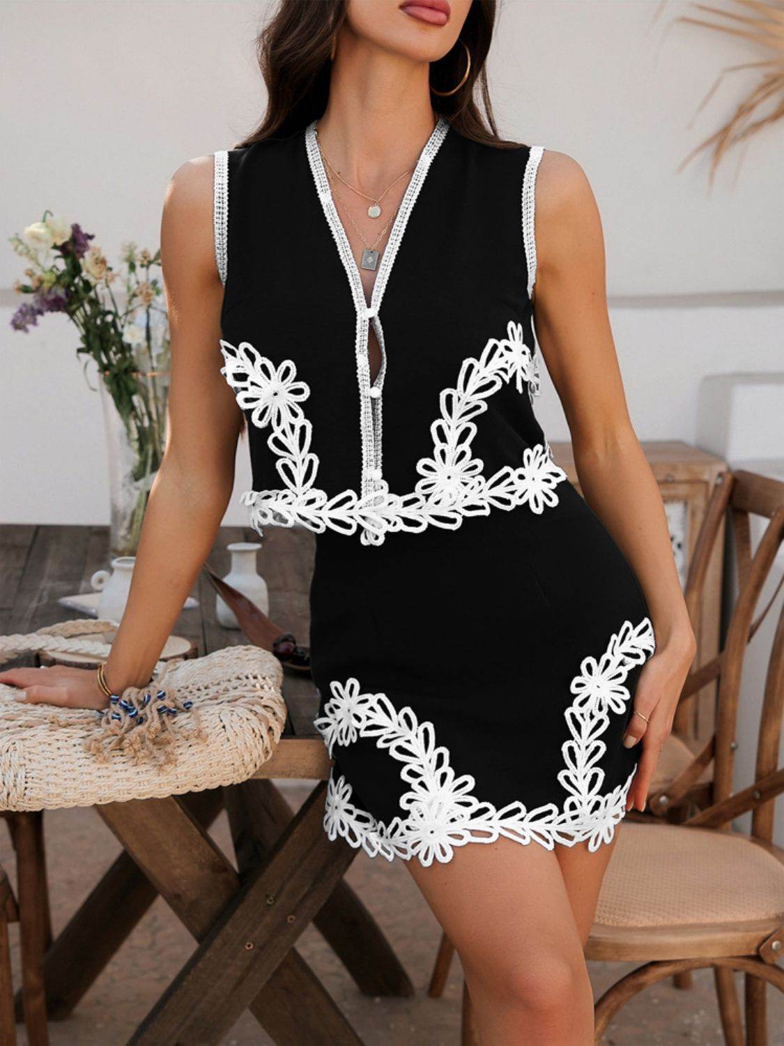 Devine Contrast Lace Vest and Skirt Set - Hovatok