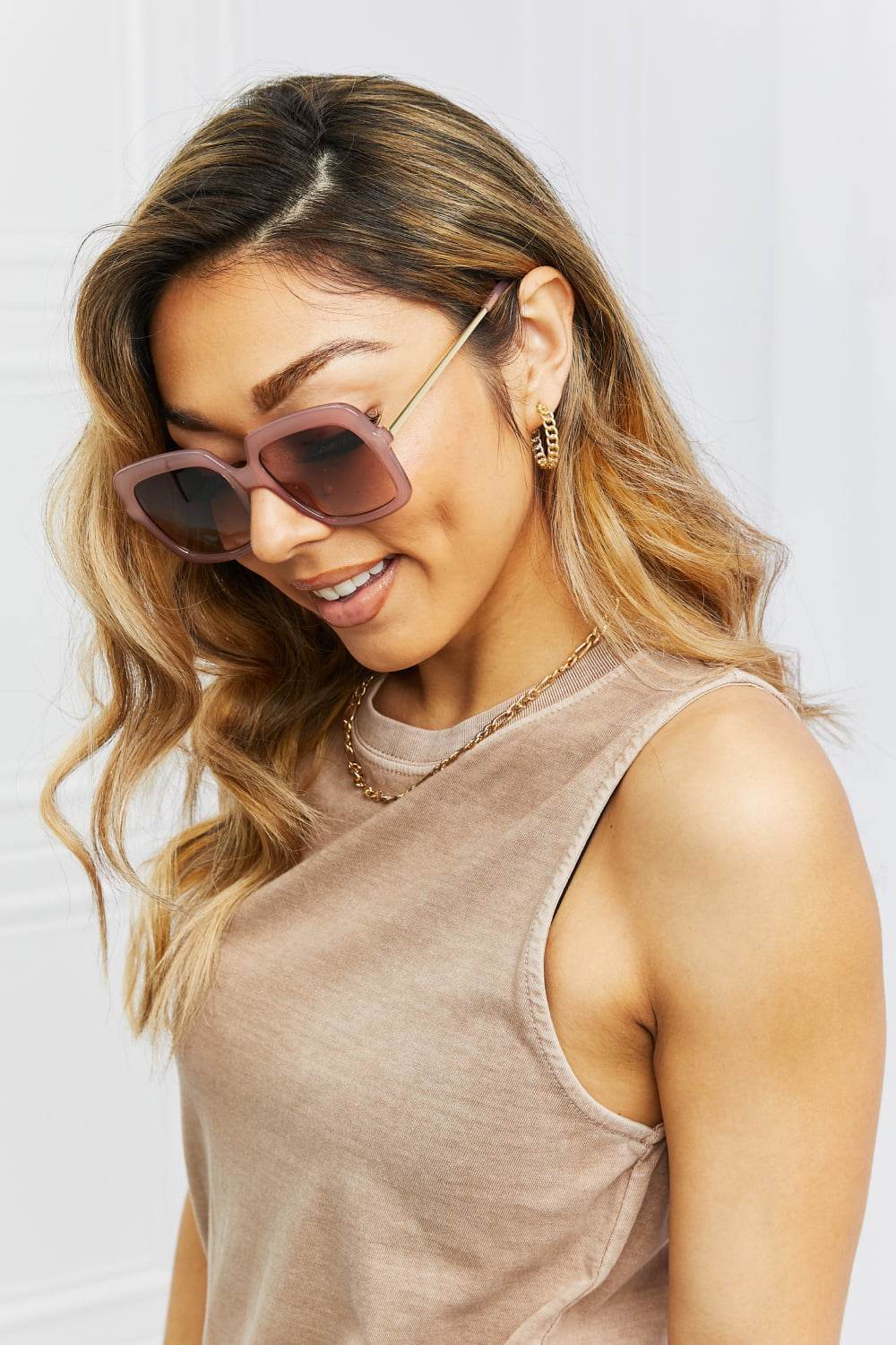 Square Metal-Plastic Hybrid Temple Sunglasses - Hovatok