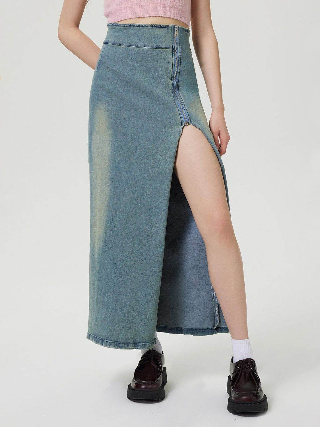Slit Denim Skirt with Zip - Hovatok