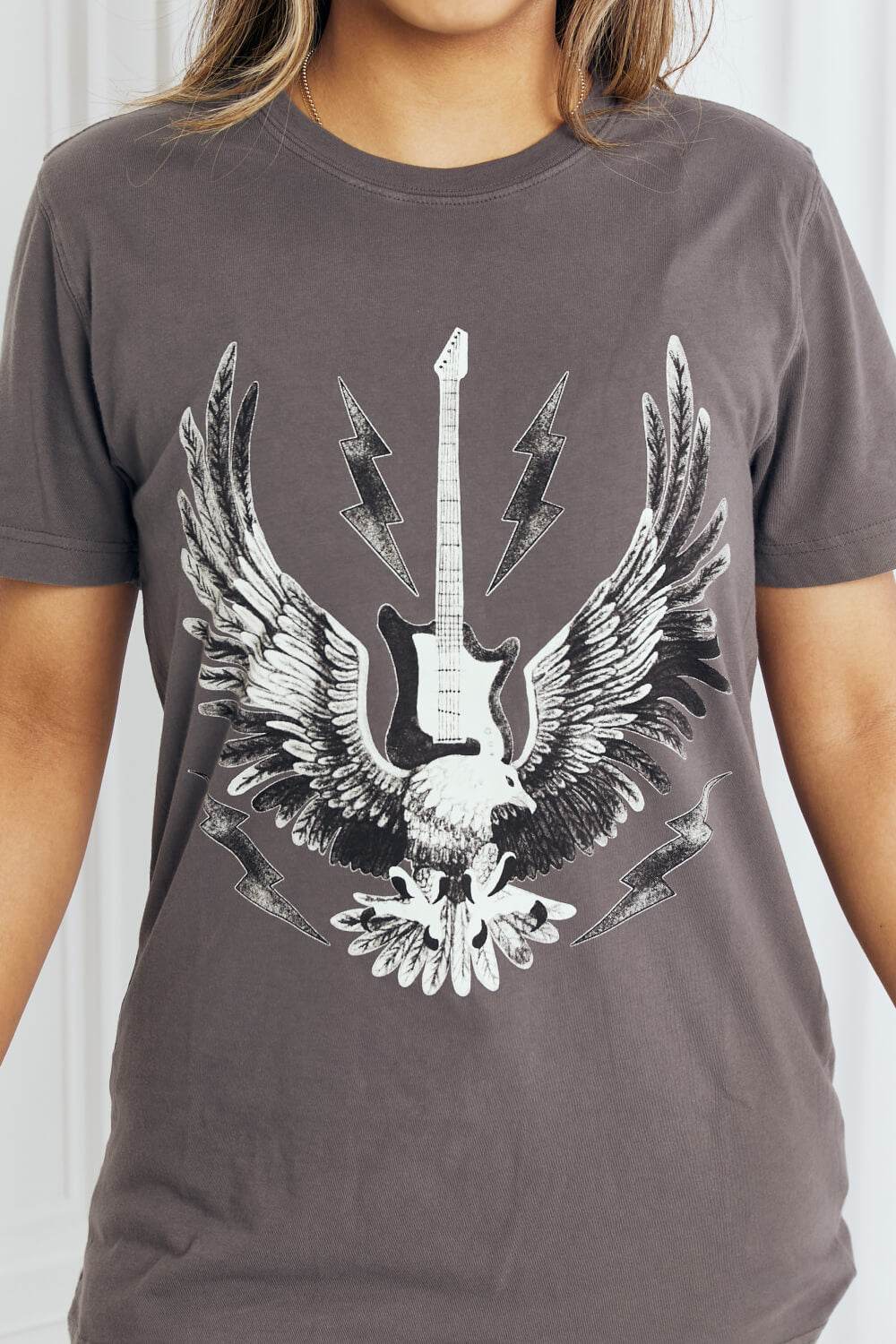 mineB Full Size Eagle Graphic Tee Shirt - Hovatok