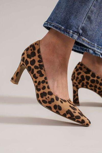 Beast Fashion Faux Suede Leopard Point Toe Pumps - Hovatok