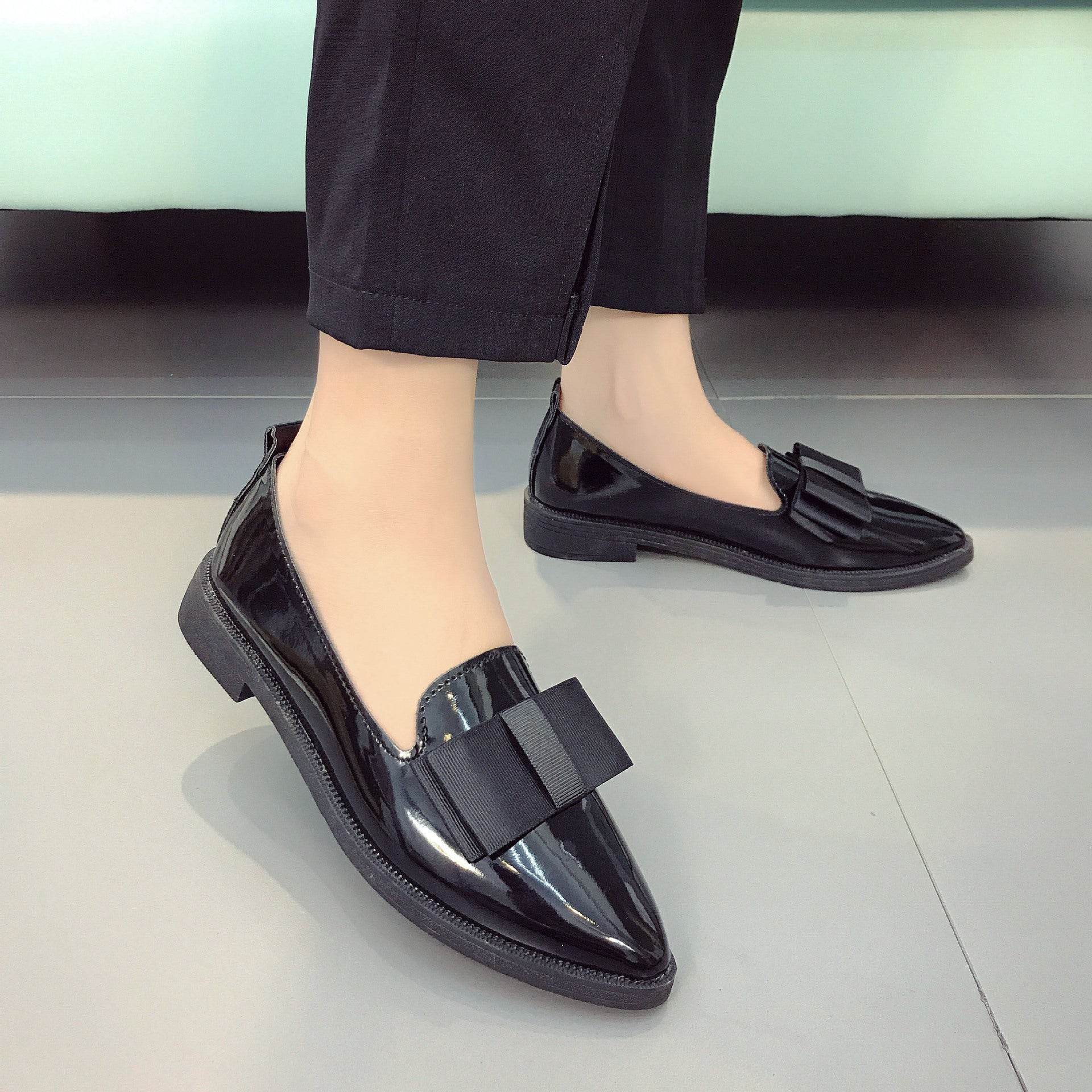 Point Toe Loafers with Bow - Hovatok