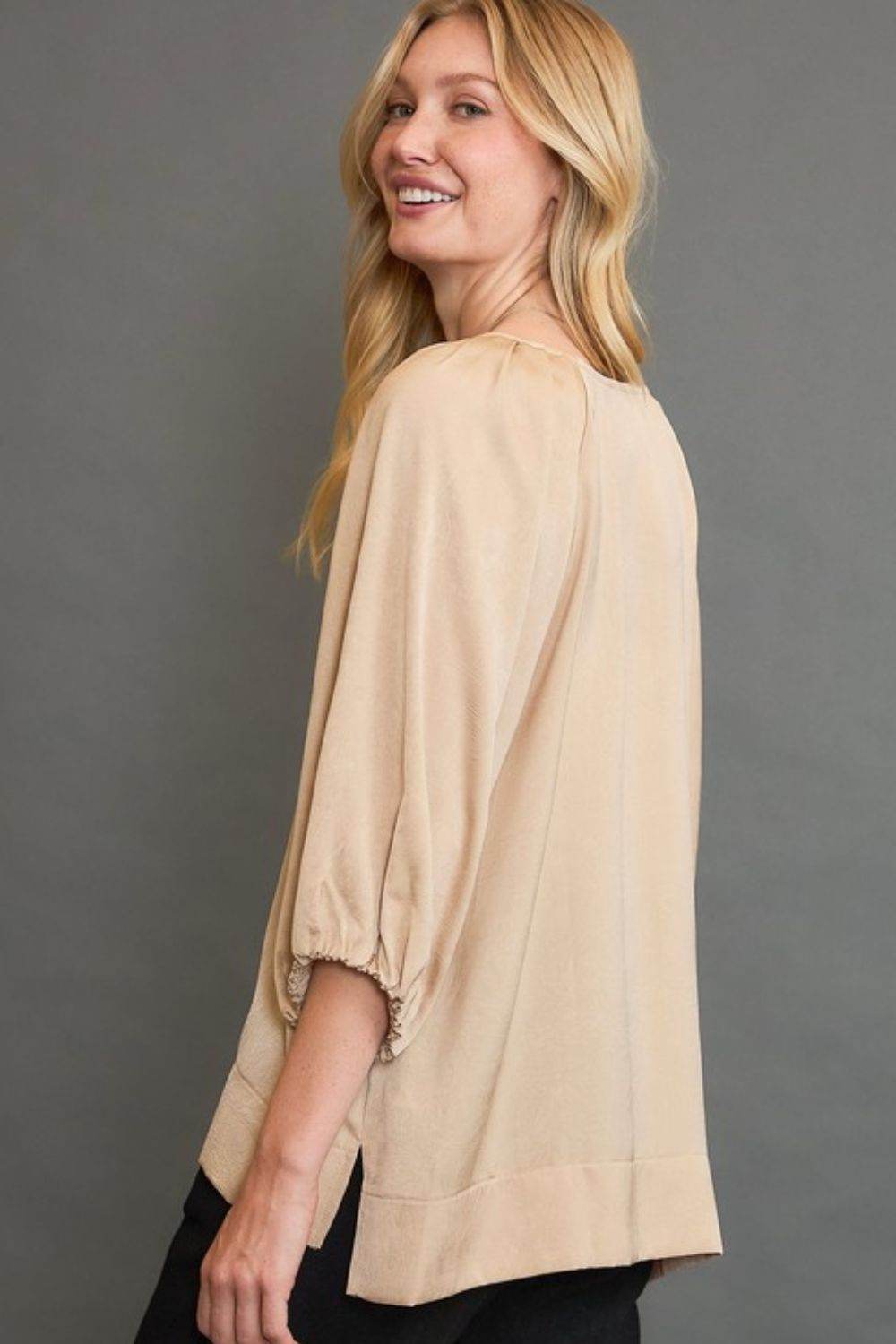 Umgee Full Size Crinkled Satin Top Plus Size - Hovatok
