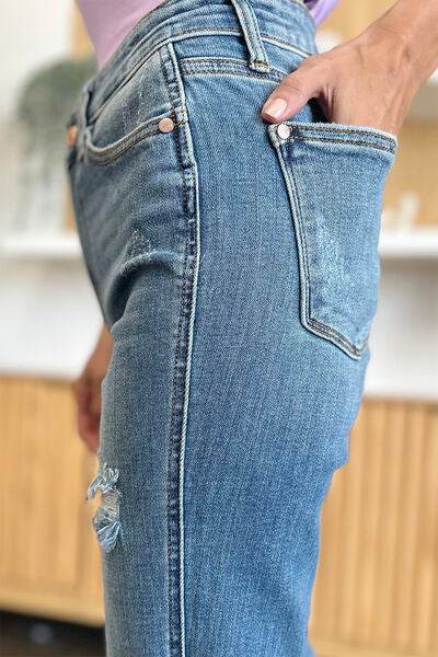 Judy Blue Full Size Distressed Raw Hem Bootcut Jeans - Hovatok