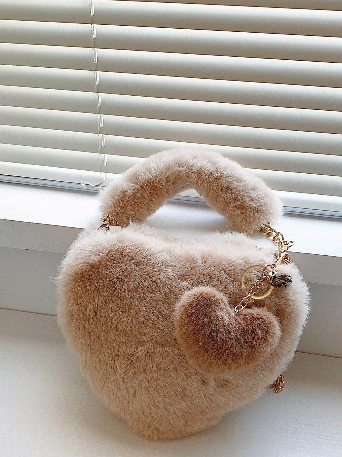 Heart Shape Faux Fur Handbag - Hovatok
