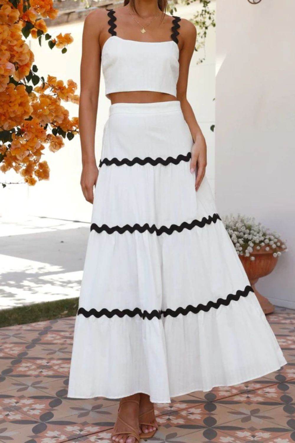 Contrast Trim Cami and Skirt Set - Hovatok